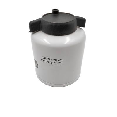 China Loader Diesel Engine Accessories Fuel Filter 6667352 Standard Size for sale