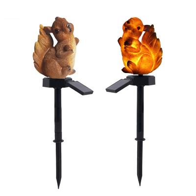 China Outdoor Garden Squirrel Resin Squirrel Animal Decorative Cute Led Waterproof Waterproof Outdoor Lamp For Pathway Lawn Balcony Kids for sale