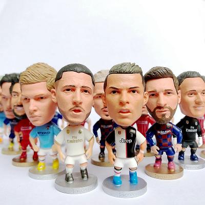 China Custom flip ronaldo beckham messi europe soccer resin scoreboard football head bobblehead dolls for car for sale