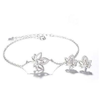 China Cute 925 Sterling Fashion Silver Maple Shape Earrings And Bracelet Jewelry Set For Women for sale