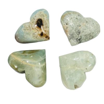 China New High Quality Natural Blue Stone Hearts Sky Crystal Healing Stones From China Healing Crystal For Decoration And Gifts for sale