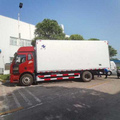 China FRP and PU foam hot sale 10 tons dry cargo box van truck insulated van for sale