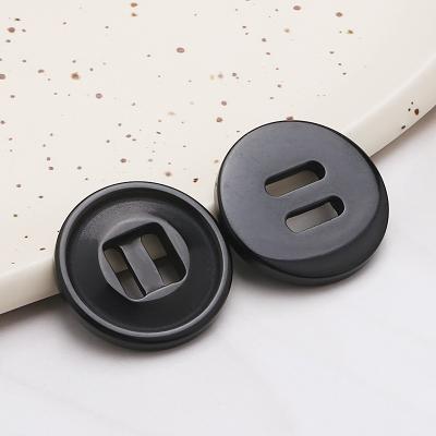 China Viable in the current wholesale round resin button sweater coat button overcoat universal hand white black white sewing button and ditch coat for sale