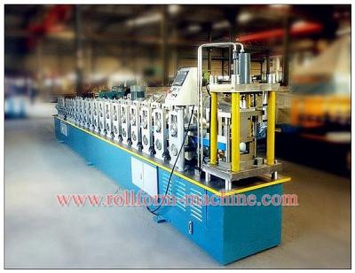 China Aluminium and Steel Seamless Rain Water Gutter Sheet Roll Forming Production Equipment Made in China à venda