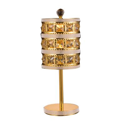 China Good quality modern luxury decorative modern fashion crystal table lamps for living room for sale