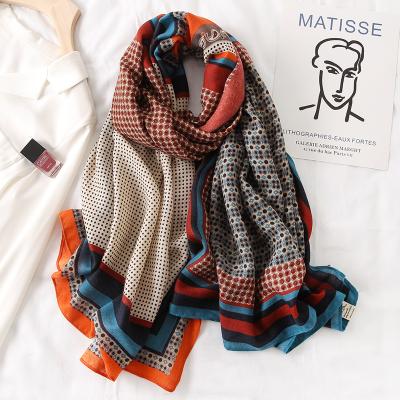 China New Fashion Women Scarf Casual Slimy Plaid Printed Beach Hijab Shawls Wraps Female Scarves Muslim Hijab Echarpe for sale