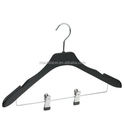 China OEM PE logo clothes hanger luxury black custom made plastic hanger coat coat hangers children's PE plastic hanger, for sale