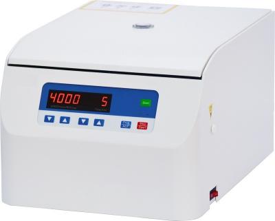 China 4000 rpm Benchtop Low Speed Centrifuge Machine Max 6*50ml for sale