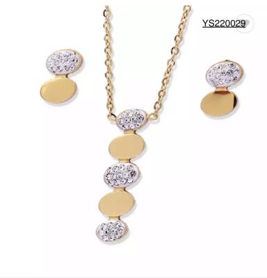 Chine Ensemble de bijoux en acier inoxydable pour femmes collier de bijoux en strass en forme de goutte élevée à vendre