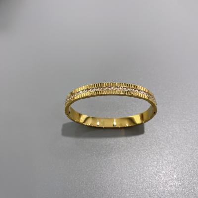 China 18K de gouden Armband van de de Uitgavenster van Diamond Set Stainless Steel Bangle Smalle Te koop