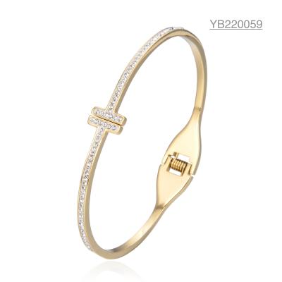 Cina Bracciale regolabile in oro 14 carati con diamanti a forma di T in stile reale in vendita