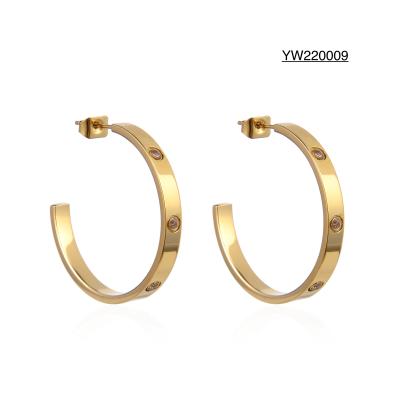 China Pendientes LOVE Acero Inoxidable Oro en venta