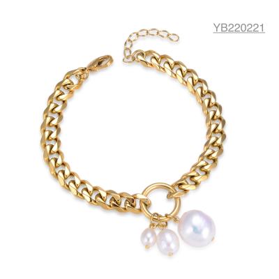 Cina Bracciale Saya con strass in oro Bracciale con ciondolo di perle di marca Socialite in vendita