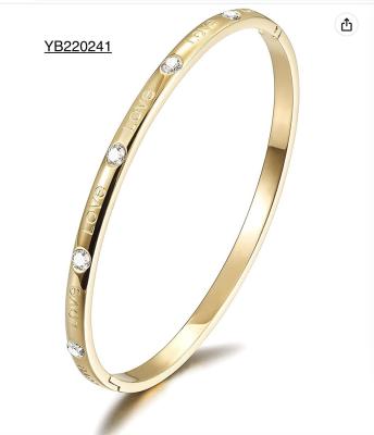 Cina Bracciale con strass in oro di fidanzamento Braccialetti con incisione AMORE per donna in vendita