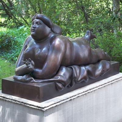 China China Fernando Gross Botero Garden Decor Woman Statue Bronze Sculpture Reclining Yoga Lady for sale