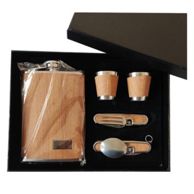 China Agriculture Wooden With 304 Stainless Steel Liquor Whiskey Liquor Hip Flask Shot Cups Gift Set With Funnel And Gift Box for sale