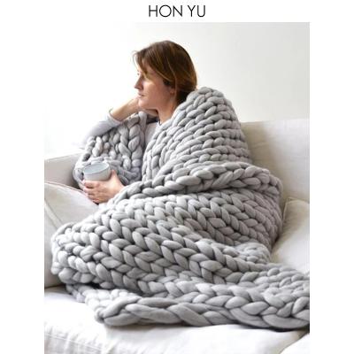 China Non-Toxic Chunky Wool Hand Knitted Blanket for sale