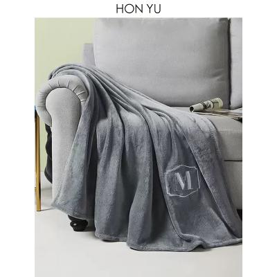 China Sustainable Cheap Price Soft Warm Fleece Blankets Anti-pilling For Winter for sale