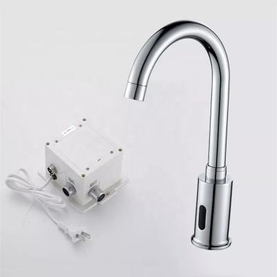 Cina Sense Faucets Stainless Steel Sensor Faucet Wall Mounted Bathroom Faucet IR Sensor For Faucet Public Washroom in vendita