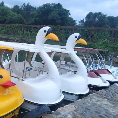 China Pedal boat on the sea high quality and new design pedal fiberglass boat pedal boat for sale for sale