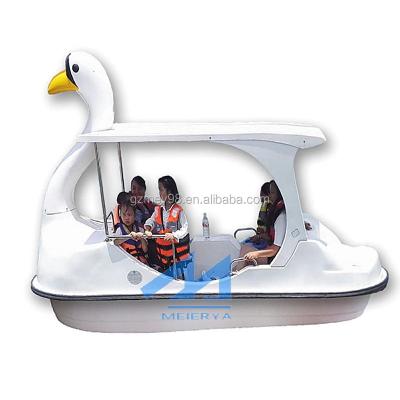 China Pedal boat on the sea low price water amusement park fiberglass used swan pedal boats for sale water play equipment factory for sale