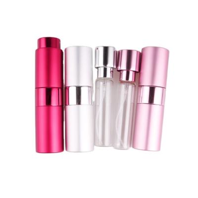 China Free Sample Fashionable Luxury Custom Black White Spray Empty Glass And Aluminum Perfume Bottles for sale