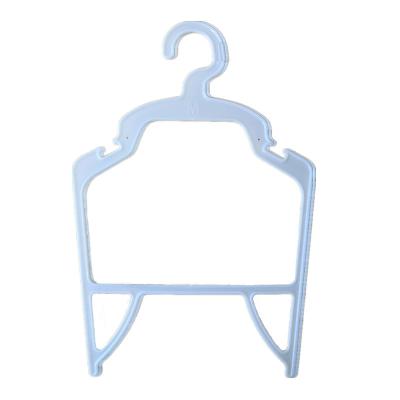 China Plastic Non-slip Space-saving Puppy and Cat Coat Hanger Pet Storage Hanger Pet Clothes Rack for sale