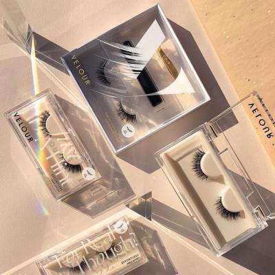 China Natural Acrylic Bulk Eyelash 15mm Strips Box Lash Package Wholesale Holographic Eyelashes Case Boxes for sale