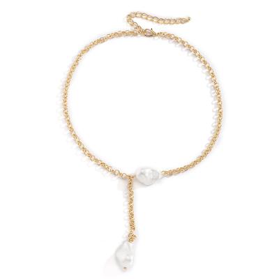 China FASHIONABLE creative simple tassel chain necklace for women, temperament shaped baroque imitation pearl necklace for sale