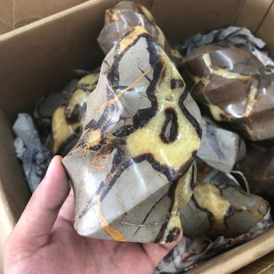 China China Wholesale Natural Healing Craft Stone Crystal Septarium Hand Crystal Flame for sale