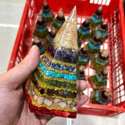 China Beautiful China Healing Gemstone 7 Chakra Resin Point Orgone Crystal Pyramid for sale