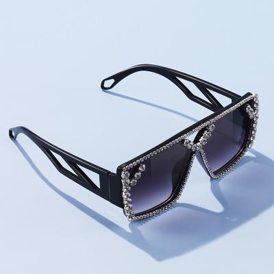 China Fashion sunglasses sell 2022 square fashion brand faux stone sunglasses the large frame wholesale Diamond Sunglasses large for sale