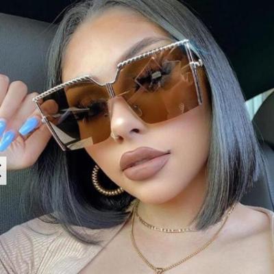 China Fashion sunglasses 2022 famous brands of retro large style metal frame designer sunglasses women oversized fashion sunglasses for sale