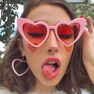 China Fashion Sunglasses Wholesale Hot Fashion Fancy Party Heart Logo Custom Made Shaped Sunglasses 2022 For Women for sale