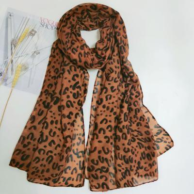 China Soft Touch Square Scarf Twill Digital Print Leopard Scarf Hand Feeling Rolled Edge High Quality Scarf for sale