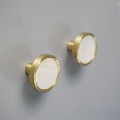 China Cabinet Round Marble Shell Cabinet Handle Brass Kitchen Cabinet Knob Handles Drawer Pulls Dresser Door Handle for sale