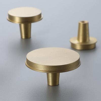 China European Cabinet Gold Cabinet Knobs Dresser Solid Brass Handle Drawer Pull Wardrobe Handles Furniture Door Handle for sale