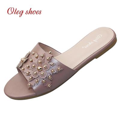 China Wholesale Anti-slippery ladies flat shoes PU flower design slippers sandals for parties or shopping slides for sale