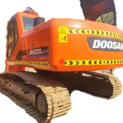 China used Dooshan DH220LC-7 Medium Hydraulic Crawler Excavator have reliable quality, durable with a discount price on construction 1.18M™ ³ for sale