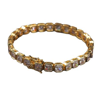 China / Design Luxury Classic Round Diamond Women Customized Jewelry Gold Bracelet for sale