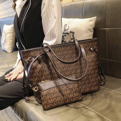 China High quality fashion women bag 2021 new designer large capacity retro handbag for sale