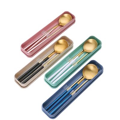 China Stainless Steel Cutlery Set Reusable Reusable Travel Spoon Fork Flatware Gold Set for sale