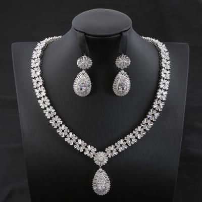 China FASHIONABLE Wedding Accessories Bridal Jewelry Sets Necklace For Party Wear Copper Zircon for sale