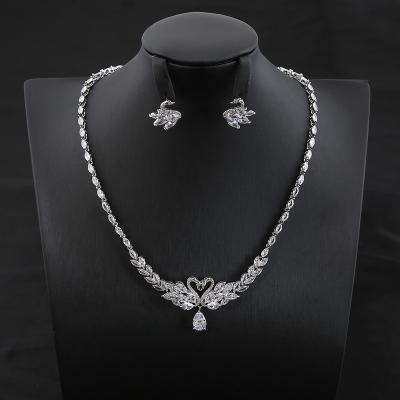 China TRENDY Wedding Jewelry Set Bridal Shining Heart Zircon Necklace Pendant Necklace and Earring Necklace Set for sale