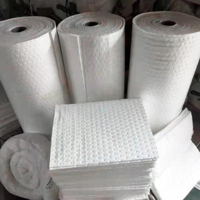 China Meltblown Polypropylene Large Size Chemical Oil Spill Absorbent Pad For Lab for sale