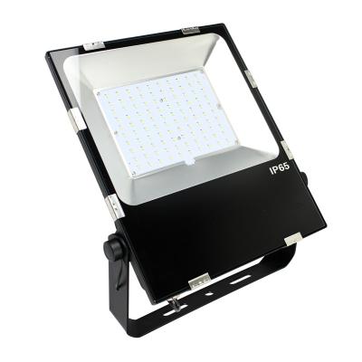 China Warehouse Best Selling Super Bright Cast Aluminum Sports Matrix Lighting Led Flood Light 200w zu verkaufen