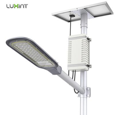 중국 LUXINT Residential High Quality Large Capacity Battery Dimming Outdoor IP67 80W/100W LED Solar Street Light 판매용