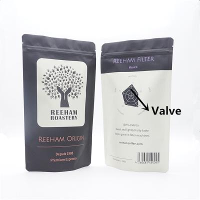 China Food Kraft Paper Moisture Proof Ziplock Bags Stand Up Pouch Plastic Packaging Bag Coffee Packing Bags With Valve for sale