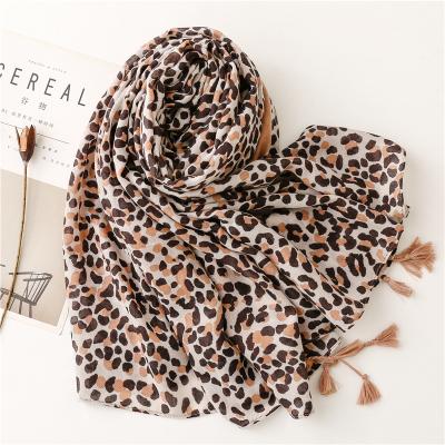 China 2022 Polyester Women Leopard Pattern Print Wraps Hijabs 10pcs/lot Scarf Cotton Scarf Shawls for sale