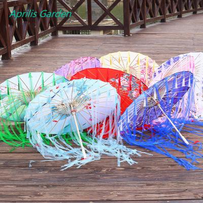 China New Chinese Style Umbrella Women Bamboo Oil Paper Tassels Chat Sliver Hanfu Umbrella Woman Parasol Japanese Chinese Style The Retro for sale